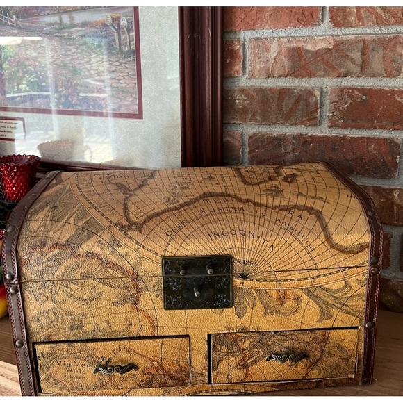 ❤️Rare Vintage 1974 World Map Treasure Trinket Large Heavy Box‼️FINAL SALE - Picture 2 of 9